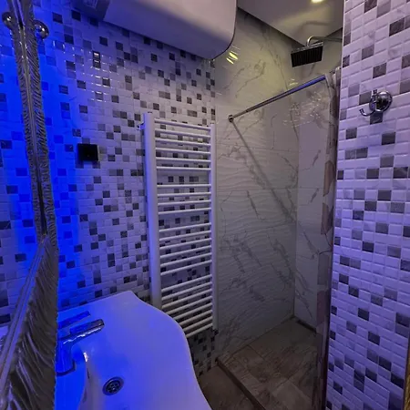 Urban City Loft Apartment Belgrade